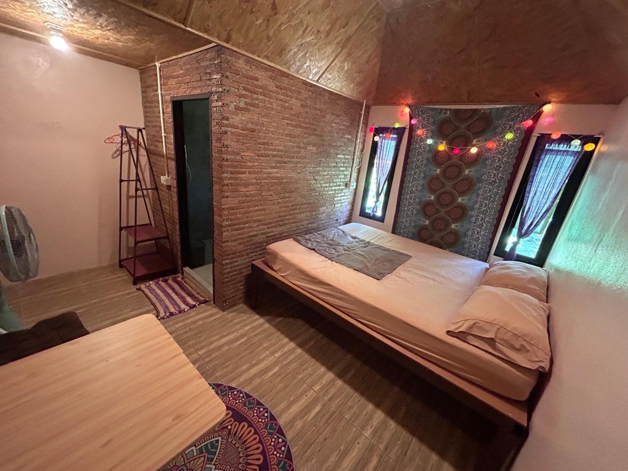 Hippy Hut Ко-Чанг Екстер'єр фото